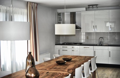 Vlagtwedde House | Wellness bungalow by the lake