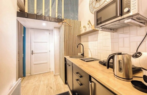 Arpajon Apartment | Wellness suite - Jacuzzi and sauna/SPA love room