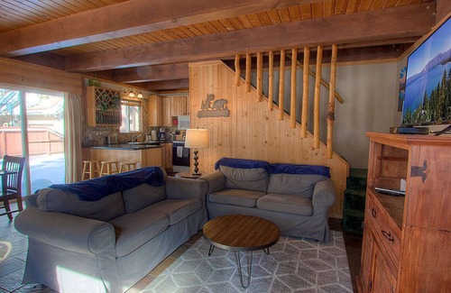 Black Bart Cabin | Wells Fargo Outlaw, Fenced Yd, Nr Hiking (HCH0807)