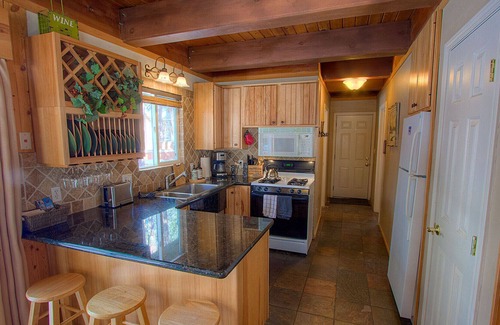 Black Bart Cabin | Wells Fargo Outlaw, Fenced Yd, Nr Hiking (HCH0807)