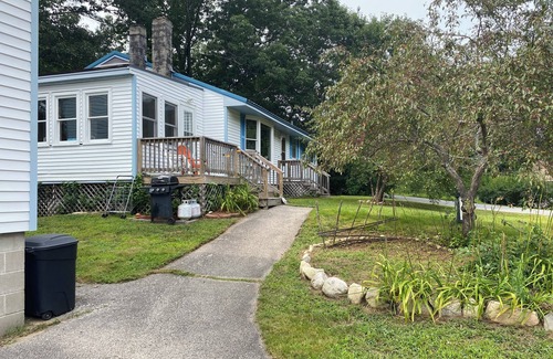 Wells House | Wells Retreat 4 Miles to Beaches!