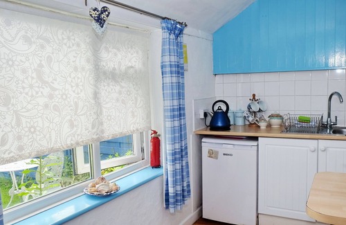 Helston Cottage | Wellspring Cottage nr Kynance Cove