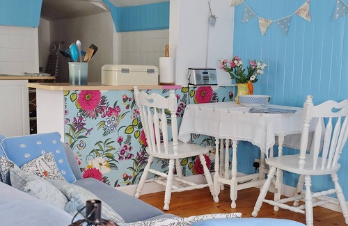 Helston Cottage | Wellspring Cottage nr Kynance Cove