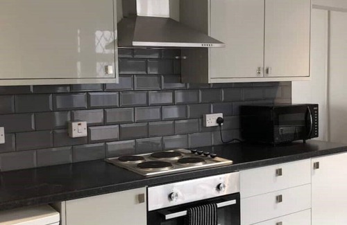 Park Apartment | Welsh Getaway Home 1 (10 mins to Bike Park Wales)n