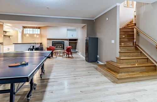 West Edmonton House | WEM: Accessible Ravine Bungalow