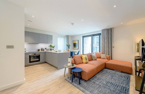Wembley Park Apartment | Wembley 3 Bed, 2 Bath Apartment