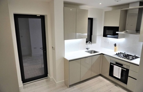Barnhill Apartment | Wembley Stadium - Ground Floor Garden Apartment