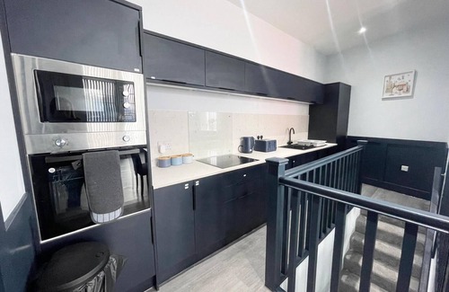 South Shore Apartment | Wembley Suite by Sasco