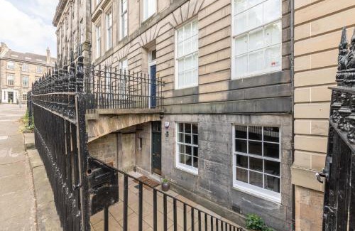 New Town Apartment | Wemyss Hideaway Retreat
