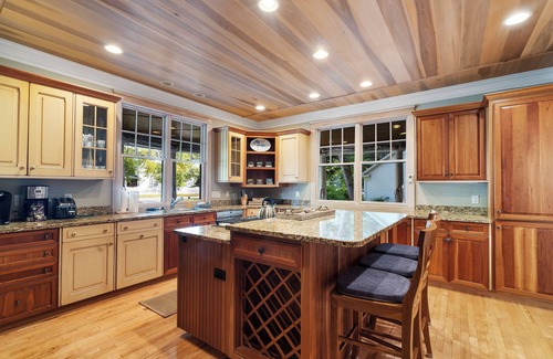 Wequetonsing Cottage | Weque! Close to Nub's Nob and Boyne Highlands!