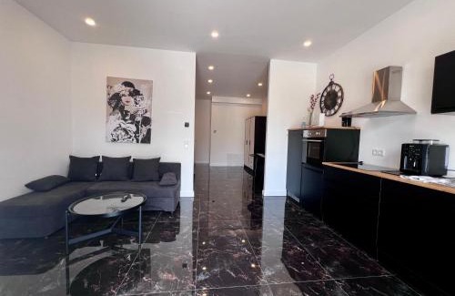 Loehne Apartment | Werre Apartments mit Smart-TV - stilvol, zentral & gemütlich