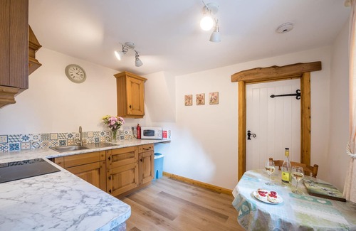 Lanner House | Wesley House Holidays - Quirky Cottage - Set in 4 acres of meadows
