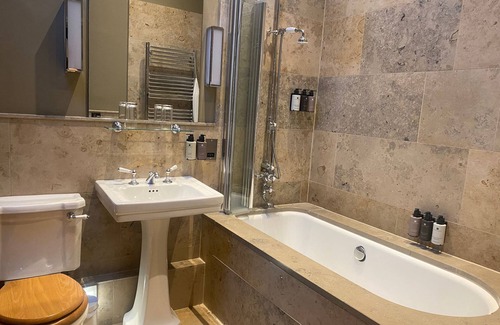 Thirsk Cabin | West Acre Lodge