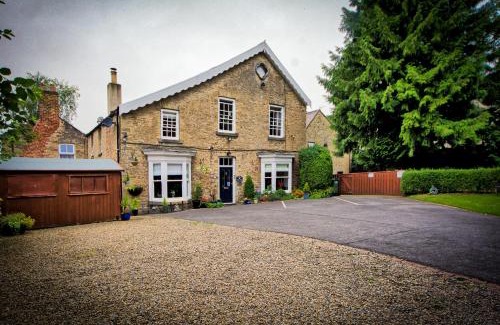 Richmond House | West End Guest House