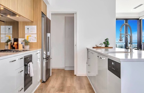 Adelaide Central Business District Apartment | West End Penthouse Sky high Resort style Haven