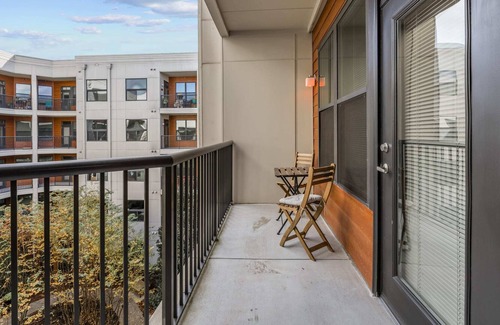 Downtown Decatur Apartment | West Home: New Apt in Decatur Square