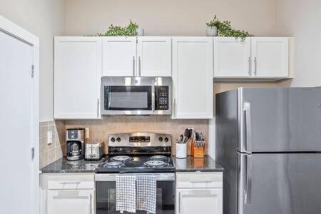 Old Fourth Ward Apartment | West Inman Loft 1