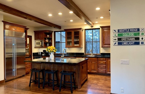 Ketchum House | West Ketchum Townhouse Short Walk to Downtown Ketchum and Lifts-Hot Tub