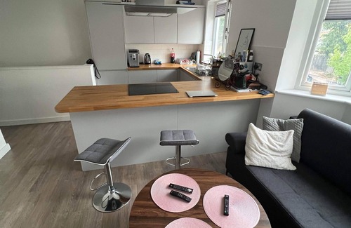 Lady Margaret Apartment | West London Apartment
