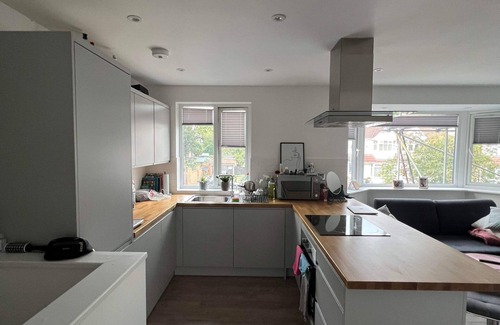 Lady Margaret Apartment | West London Apartment