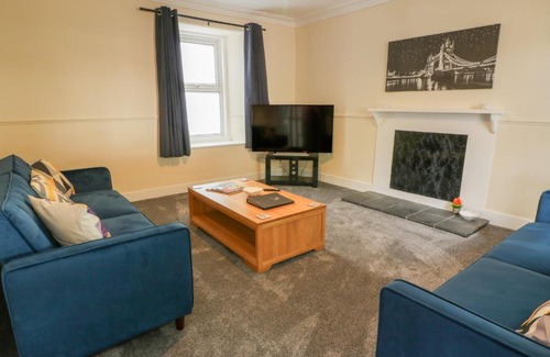 Thornhill House | West Morton House