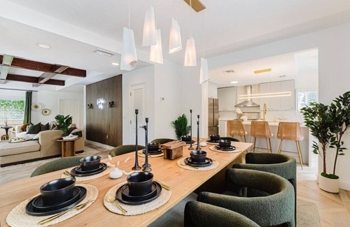 Poiciana Park II Villa | West Palm Oasis w/Pickleball Court & Pool