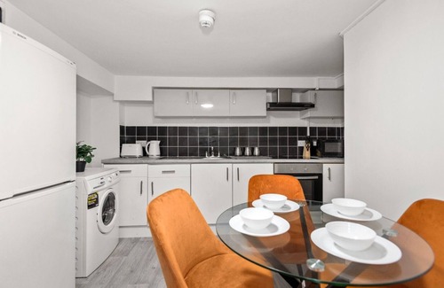 High Wycombe Apartment | West Side Studio Apartment