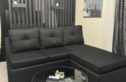 Prospect Apartment | West View 3- Modern Studio Apartment