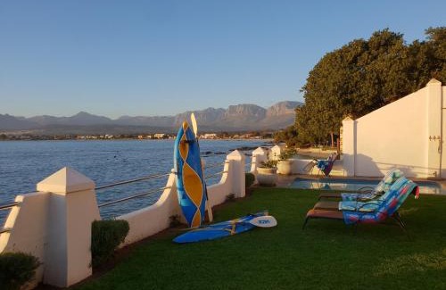 Strand Villa | Westbank Private Beach Villa, 4 Bedrooms, Private pool, on the Beach!