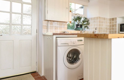 Castallack Cottage | WESTERLY COTTAGE, pet friendly, character holiday cottage in Penzance