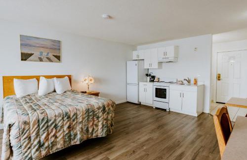 Red Deer Hotel | Western Budget Plus Mosaic Suites