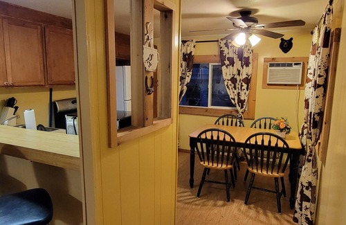 Shingletown RV Rental | Western Cabin at Bigfoot Lodging Lassen
