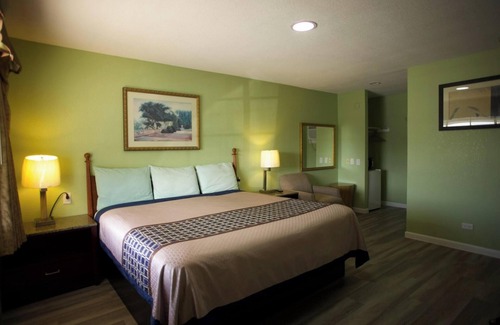 Hamilton Hotel | Western Inn