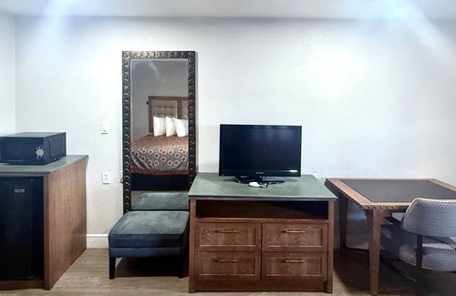 West Columbia Hotel | WESTERN INN