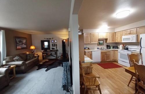 Bozeman Apartment | Western on Weaver Belgrade MT