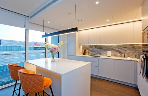 Shepherd's Bush Apartment | Westfield Living With City Views