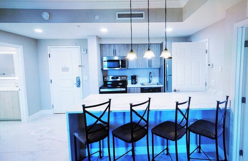 Florida Center Apartment | Westgate Palace Hotel 2Bedroom Suite Sleeps 6, Full Kitchen&Laundry&Free Parking