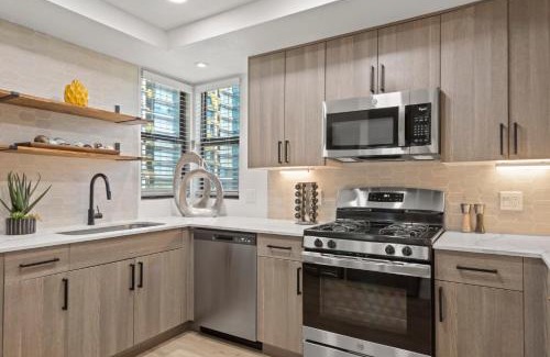 Kierland Apartment | Westin Kierland Area - Great for Groups - Scottsdale Stay with Parking - N302