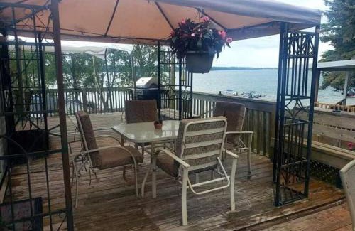 Picton House | Westlake Dunes View Beach-FREE Pontoon Boat Rental