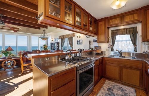 Westport House | Westport Landship Oceanfront Home