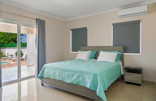 Opal House | Westpunt Holiday Home