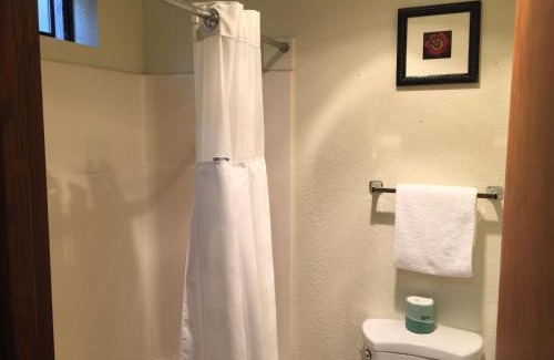 Brookings Hotel | Westward Inn