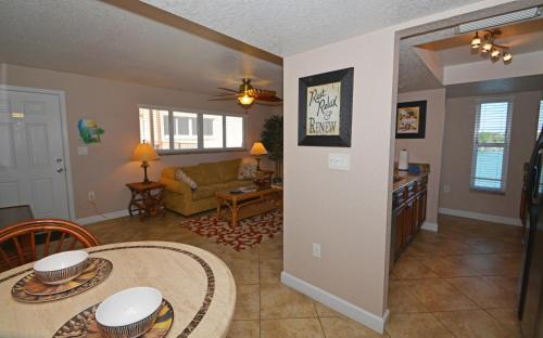 Treasure Island Apartment | Westwinds Waterfront Resort