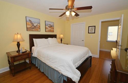 Treasure Island Apartment | Westwinds Waterfront Resort