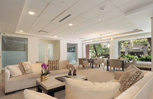 Westwood Condo | Westwood Oasis - 1BR + Loft Office w/Pool & Gym