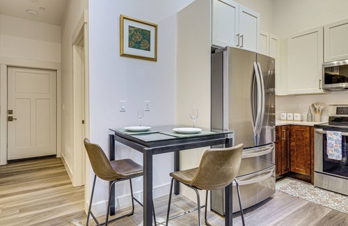 Redmond House | WFH-Friendly Gem w/Creek: 4 Mi to Sammamish Trail