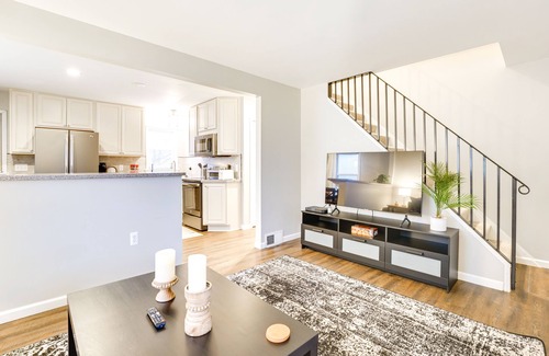 Dearborn House | WFH-Friendly Home in Dearborn: Dogs Welcome!