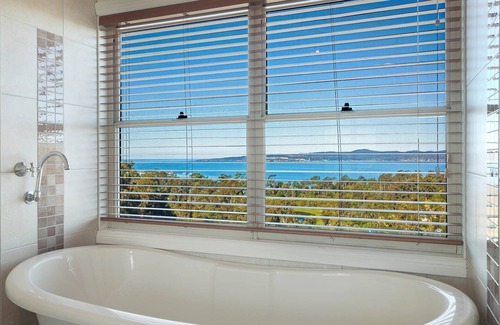 Eden Cabin | Whale Cove Circuit 4 bedroom home