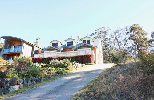 Eden House | Whale Cove Circuit