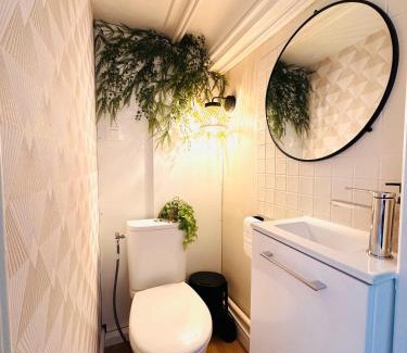 Luc-sur-Mer Apartment | Whale loft